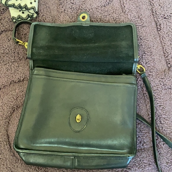Coach Vintage Willis Crossbody - Picture 9 of 13